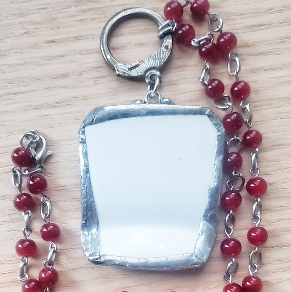 Handmade Vintage Butterfly pendant necklace - Picture 4 of 4